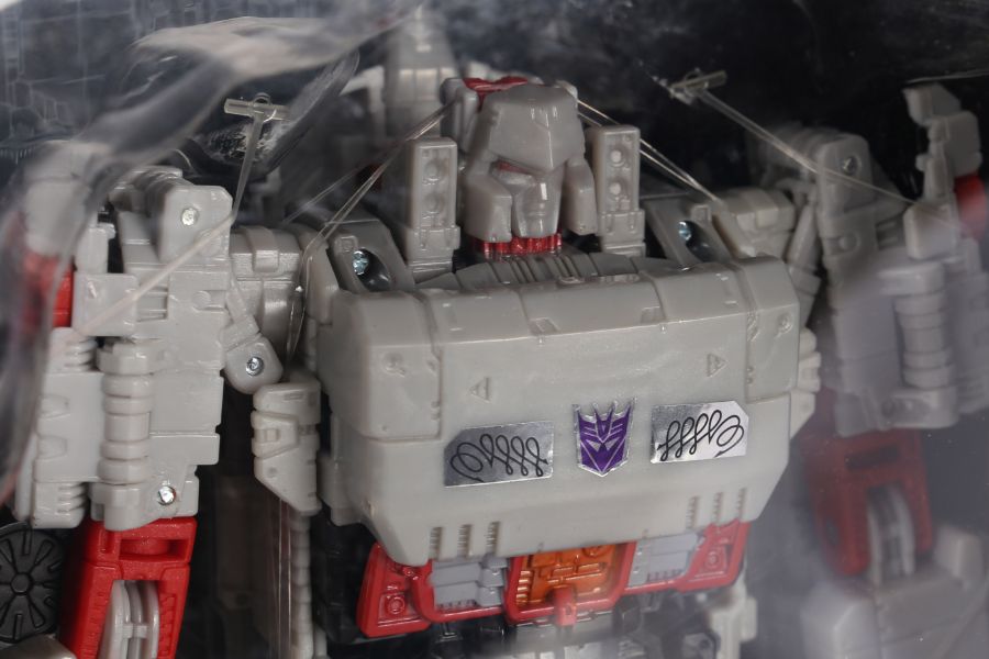 Two Transformers Generations action figures (Titans Return Voyager Class Doomshot & Megatron and - Image 4 of 5