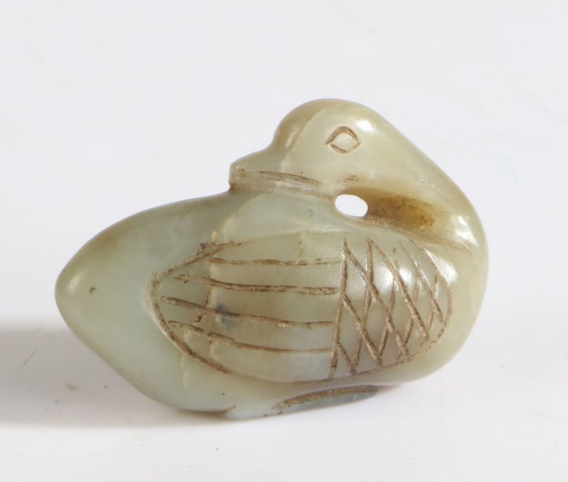 Chinese jade duck, Qing Dynasty, Kuang Hsu, (1875 - 1908) carved with the neck folded facing the - Image 2 of 2