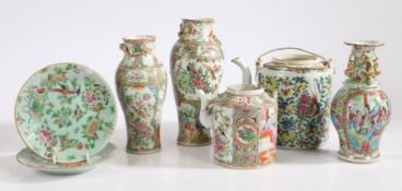 Chinese Canton porcelain, to include three vases, two teapots and two dishes, all with damage, (7)