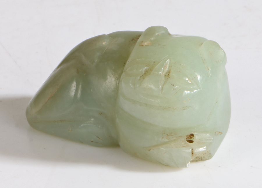 Chinese jade mythical beast, Qing Dynasty, Kuang Hsu, (1875 - 1908) carved as a crouching beast, 5. - Image 2 of 3