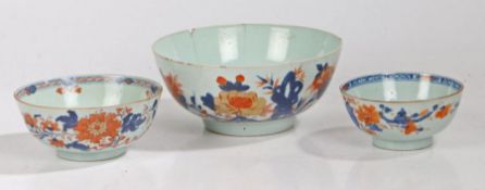 Chinese porcelain bowls, Qing Dynasty, to include three bowls in the Imari taste, 15cm wide, 17,