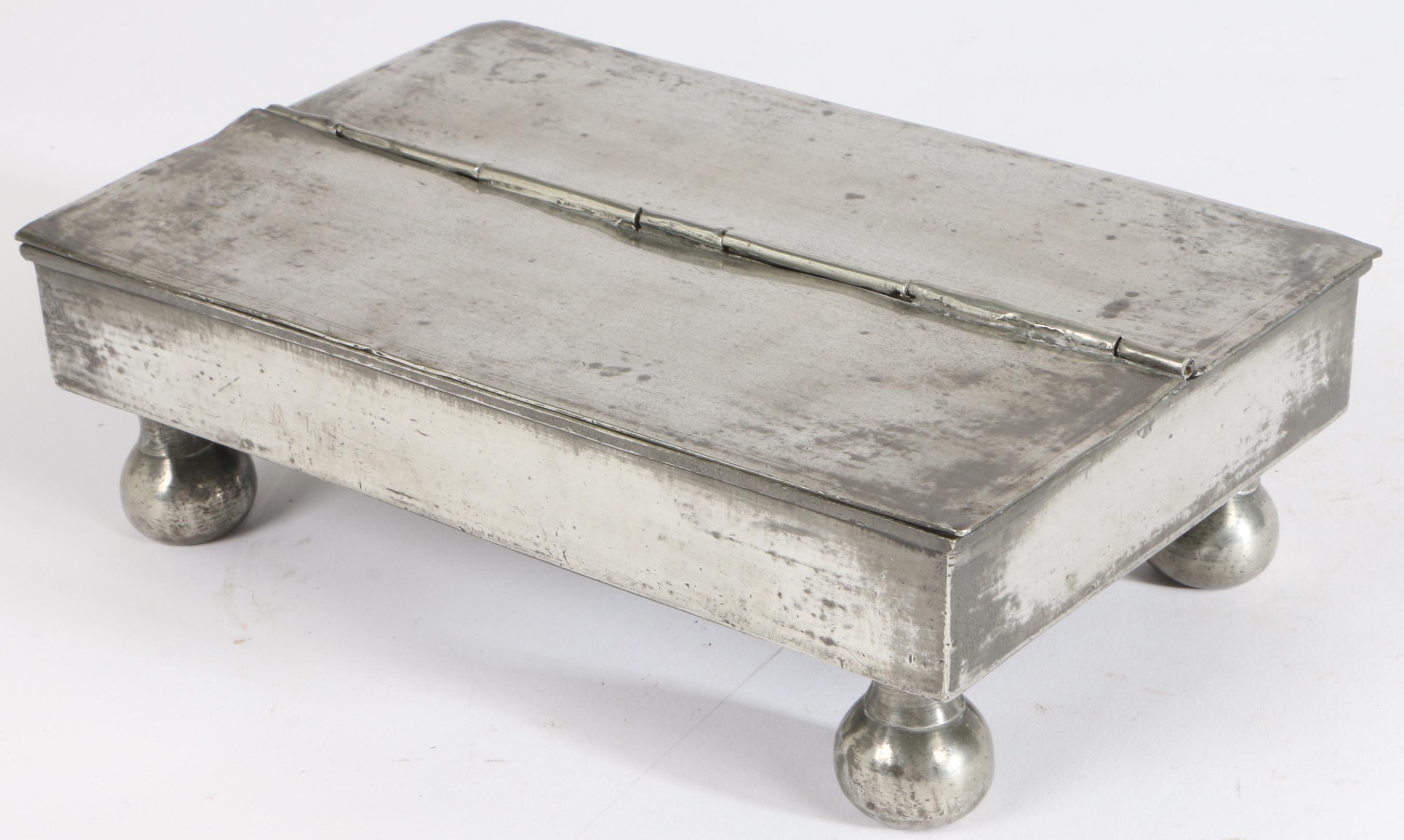 A George III pewter ‘treasury' inkstand, circa 1800 Of typical flat rectangular twin-flap form, - Image 2 of 3