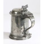 A William & Mary pewter flat-lid tankard, attributed to Christopher Banckes, Bewdley/Wigan, circa