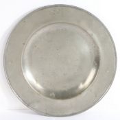 A late 17th century pewter incised reeded semi-broad rim dish, English, circa 1675-1700 Hallmarks to