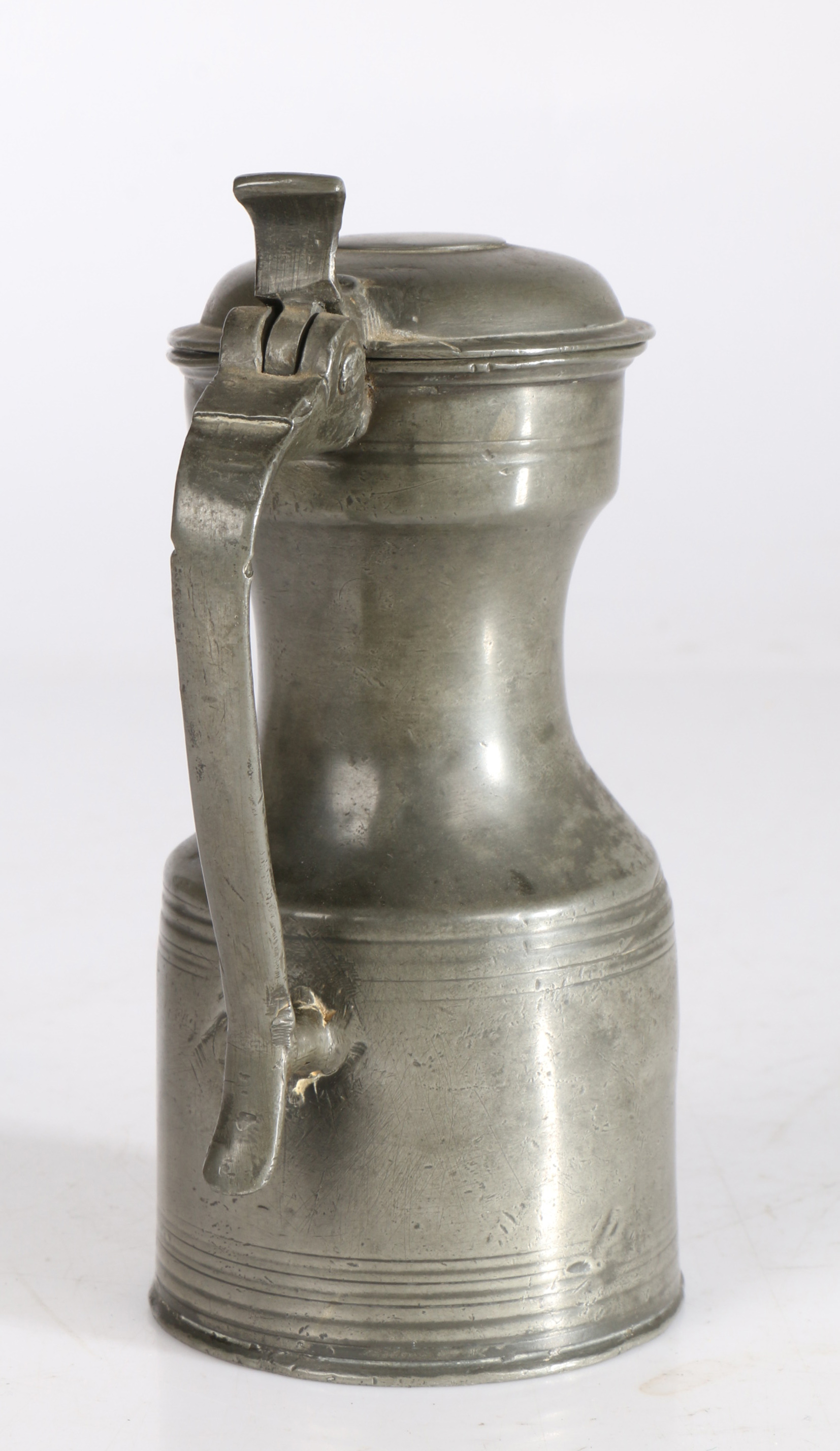 A rare pewter half-mutchkin lidded tappit hen, Edinburgh, circa 1800 The body of typical - Image 2 of 4