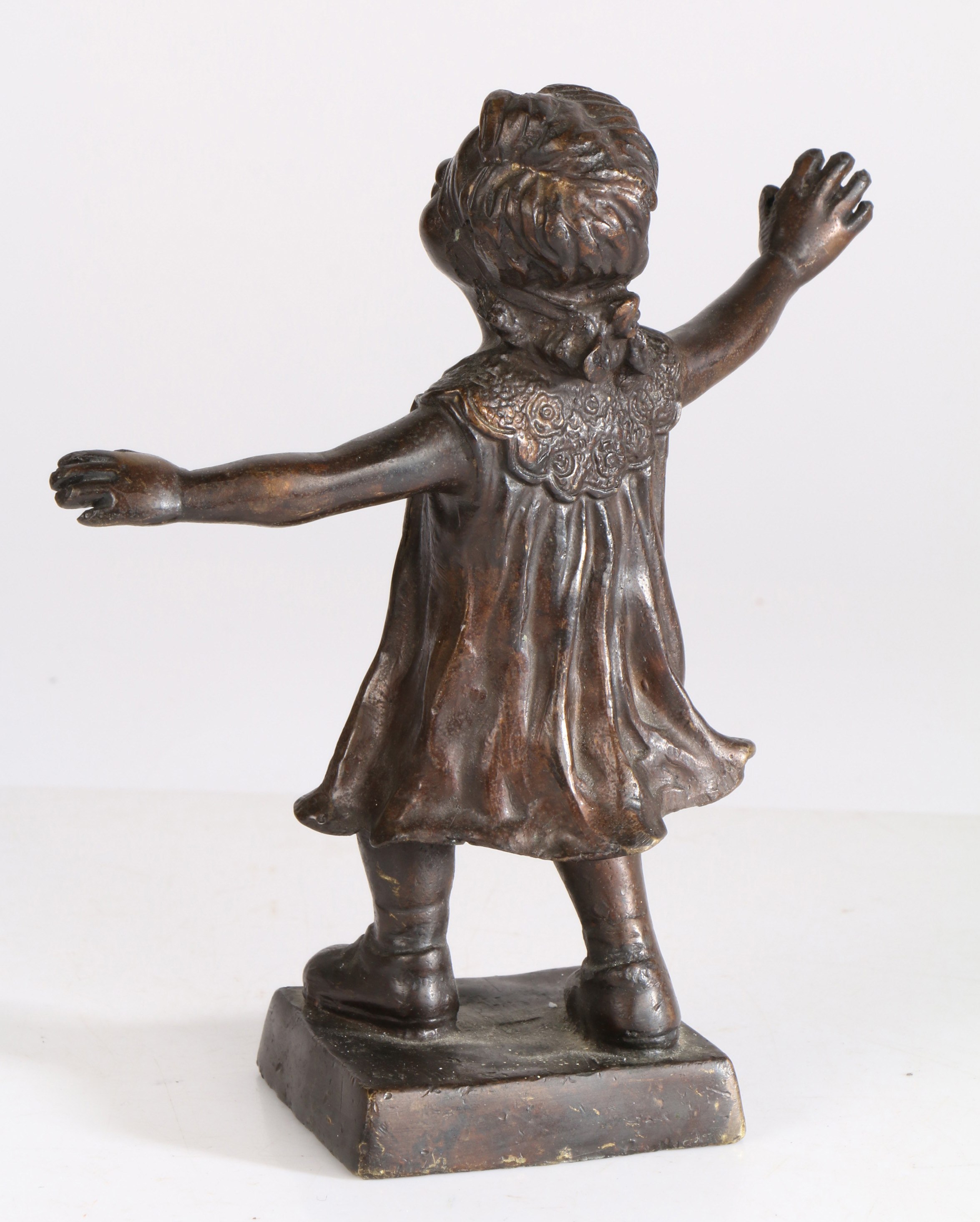 A late 19th/20th century bronze figure of a blindfolded girl, depicting a girl wearing a blindfold - Image 3 of 3