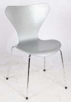 Arne Jacobsen Series 7 dining chair for Fritz Hansen, made in Denmark, 2006. The wooden and silver