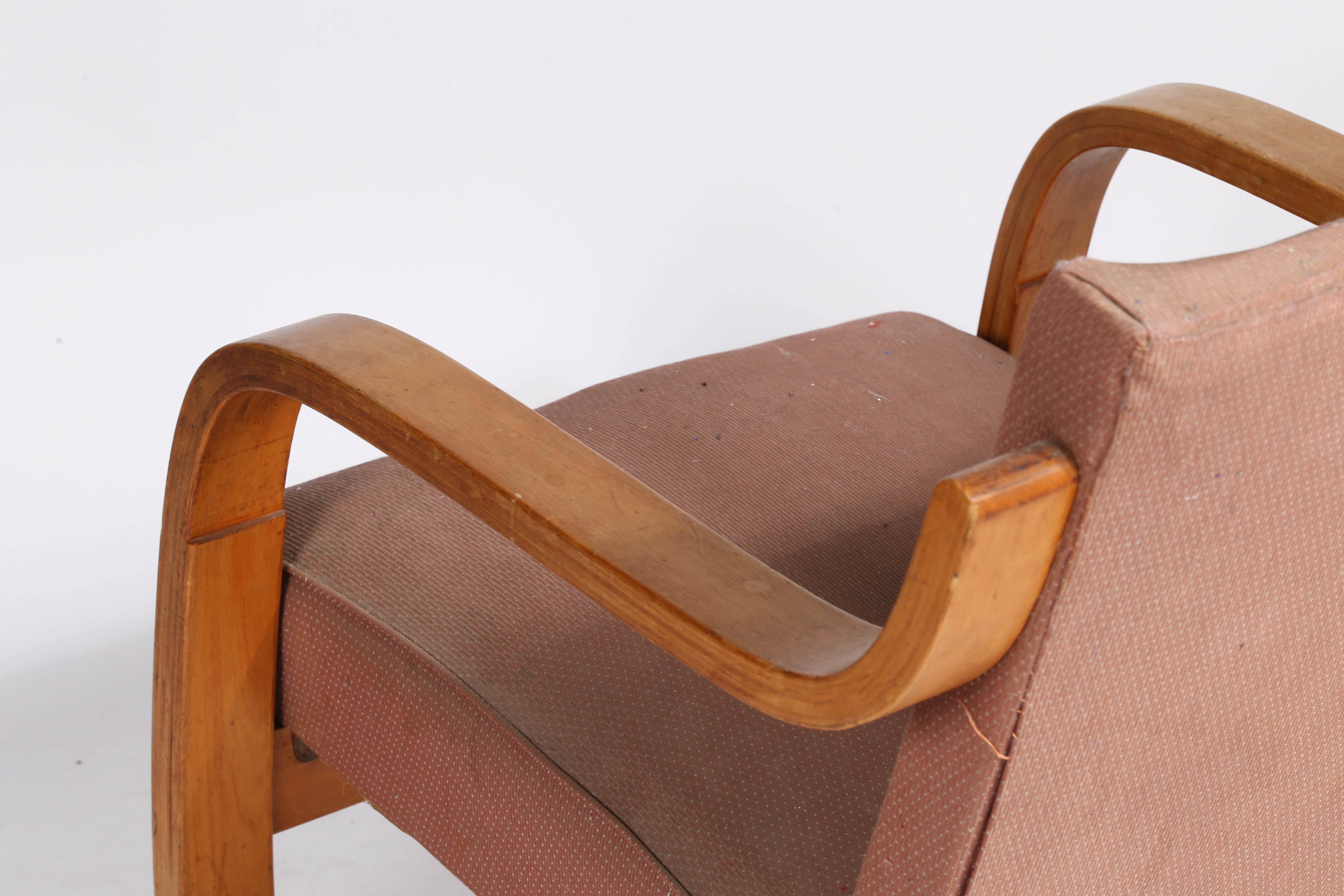 Alvar Aalto (Finnish 1898-1976) birch and upholstered armchair, retailers label rubbed but - Image 4 of 7