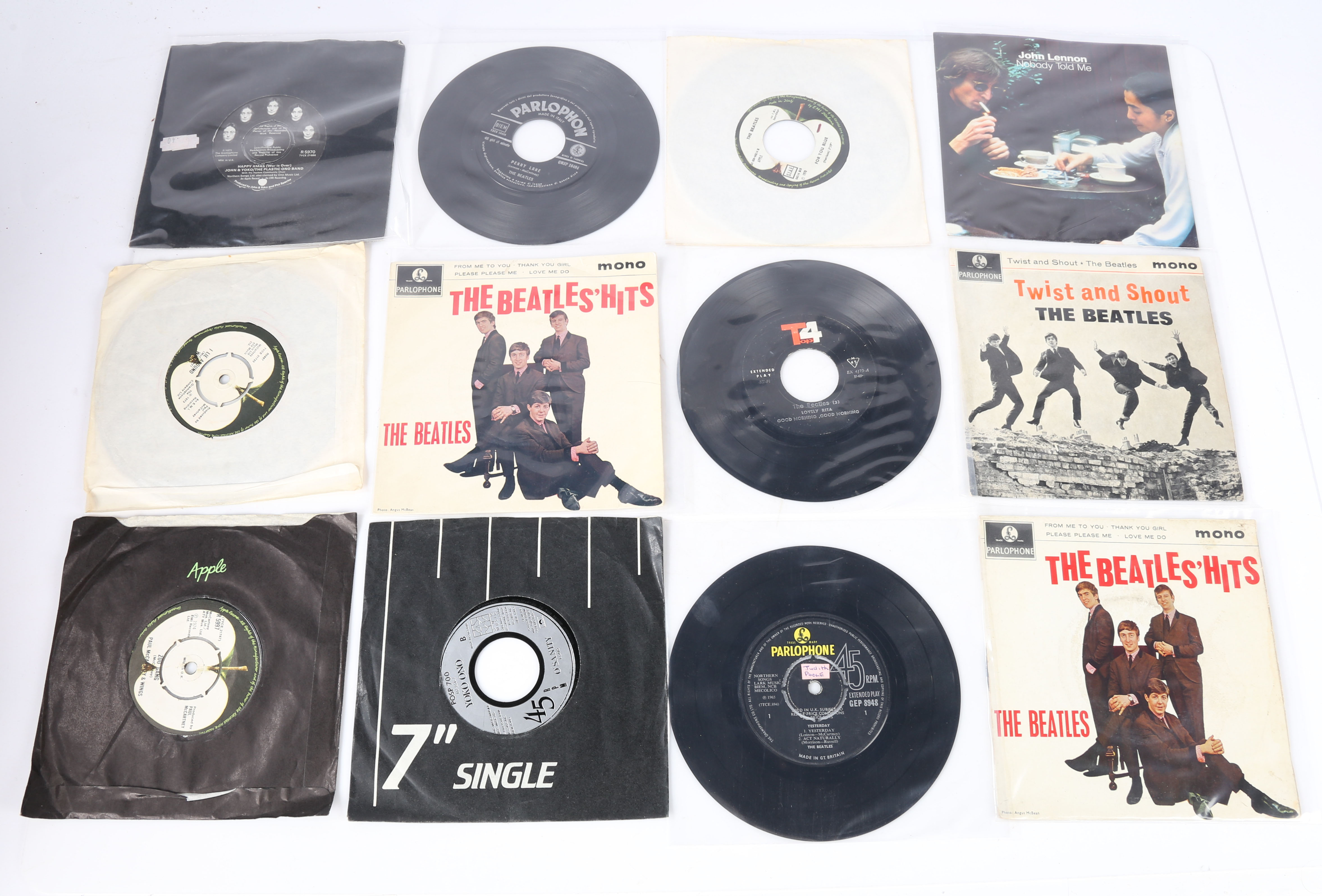 A collection of The Beatles 45s to include The Beatles – Yesterday (GEP 8948) and The Beatles – Sgt. - Image 4 of 4