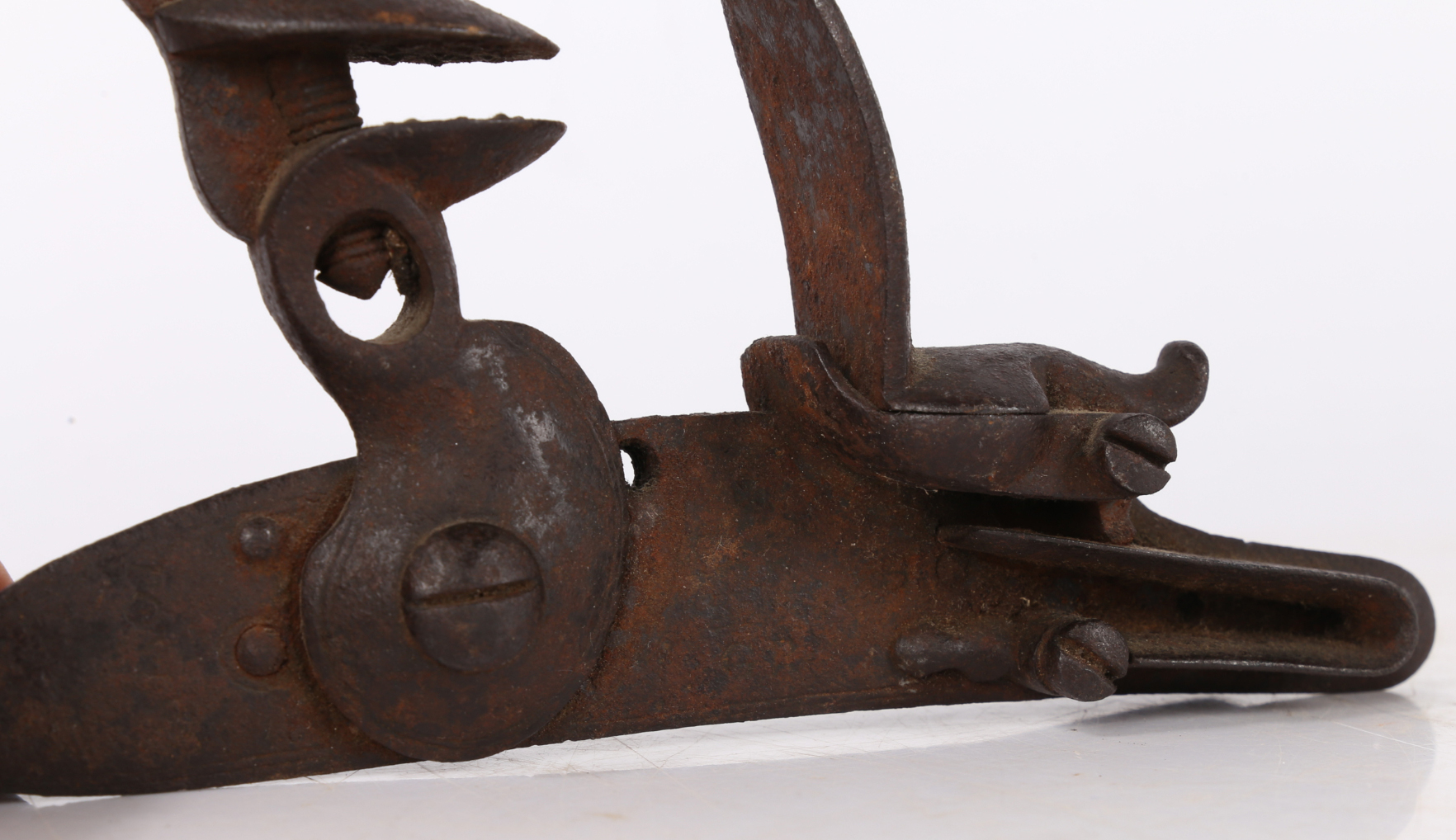 18th/19th century detached flintlock mechanism, the lock plate marked with a crown over 'GR' 'TOWER' - Image 3 of 3