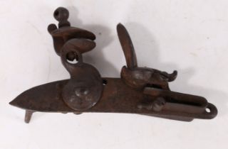 18th/19th century detached flintlock mechanism, the lock plate marked with a crown over 'GR' 'TOWER'