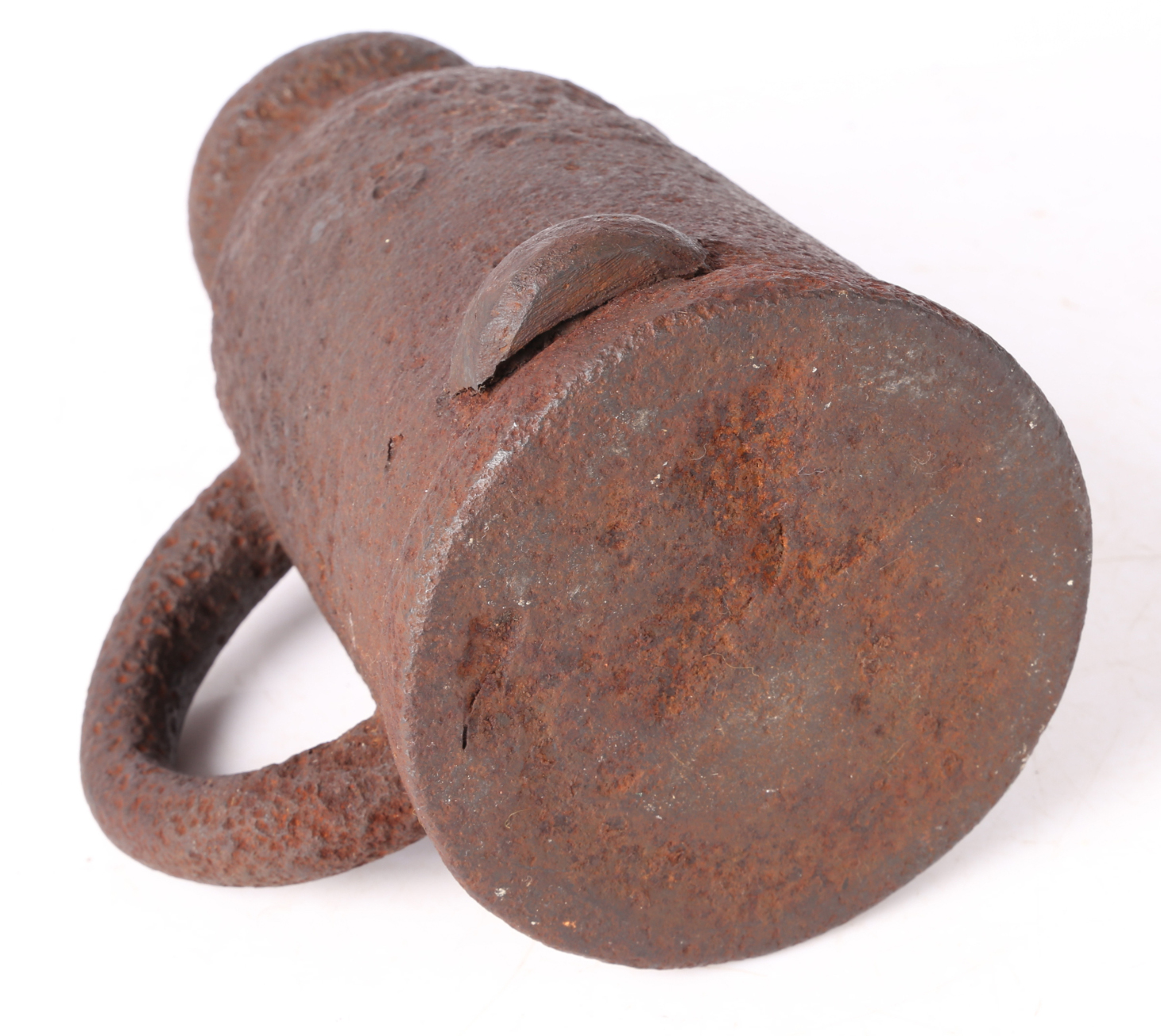 An 18th century cast iron thunder mug signalling cannon, loop handle, 25cm high - Image 3 of 5