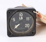 Mk 14H Pressure Gauge, stores ref. No. 6A/2689, has RAF Unserviceable Equipment label attached which