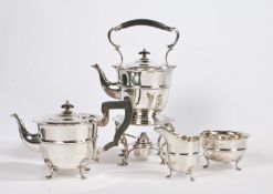 A George V silver tea set, Sheffield 1925, maker Lee & Wigfull (Henry Wigfull), consisting of teapot