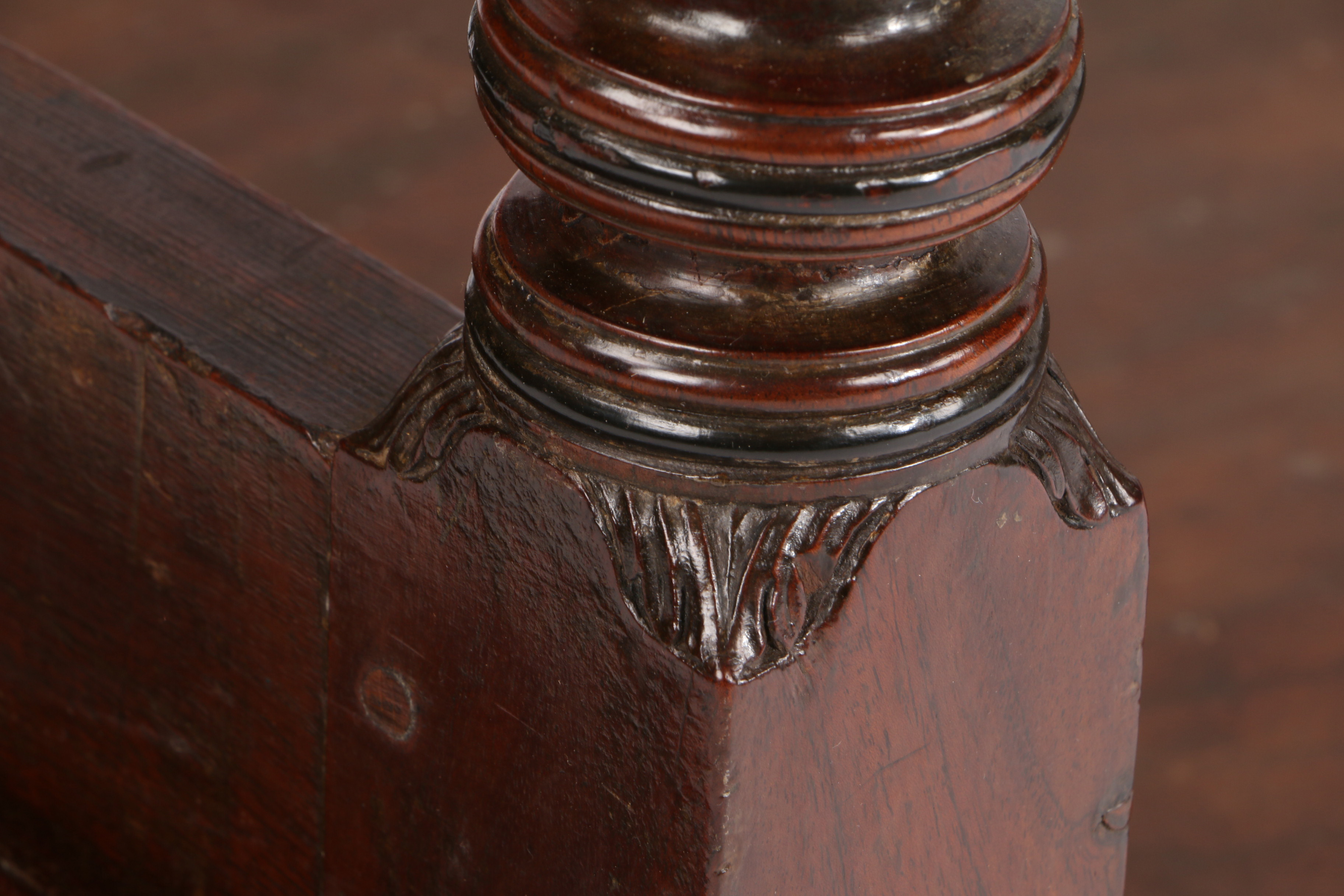 George III mahogany campaign style dining table, the rectangular top with reeded edge and rounded - Image 4 of 4