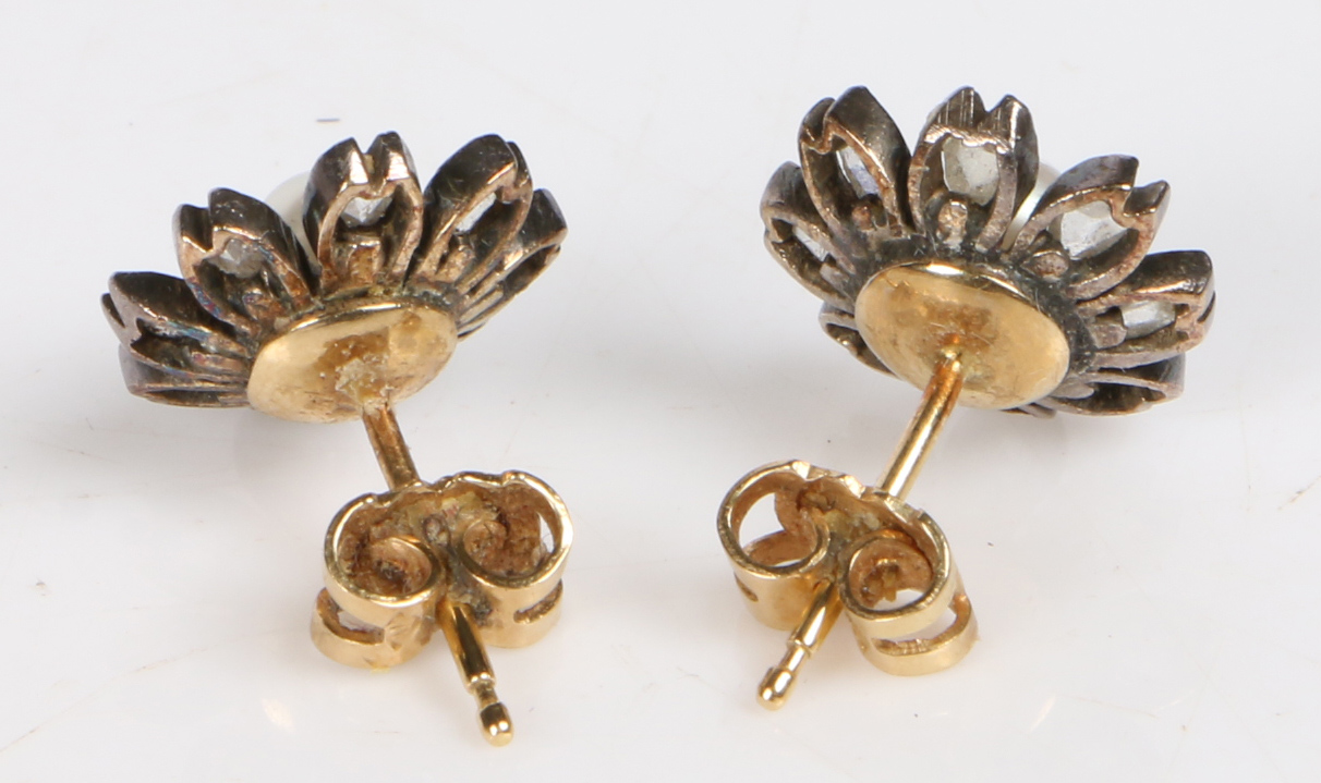 A pair of rose cut diamond and pearl earrings, of flower head form, the central pearls with eight - Bild 2 aus 4