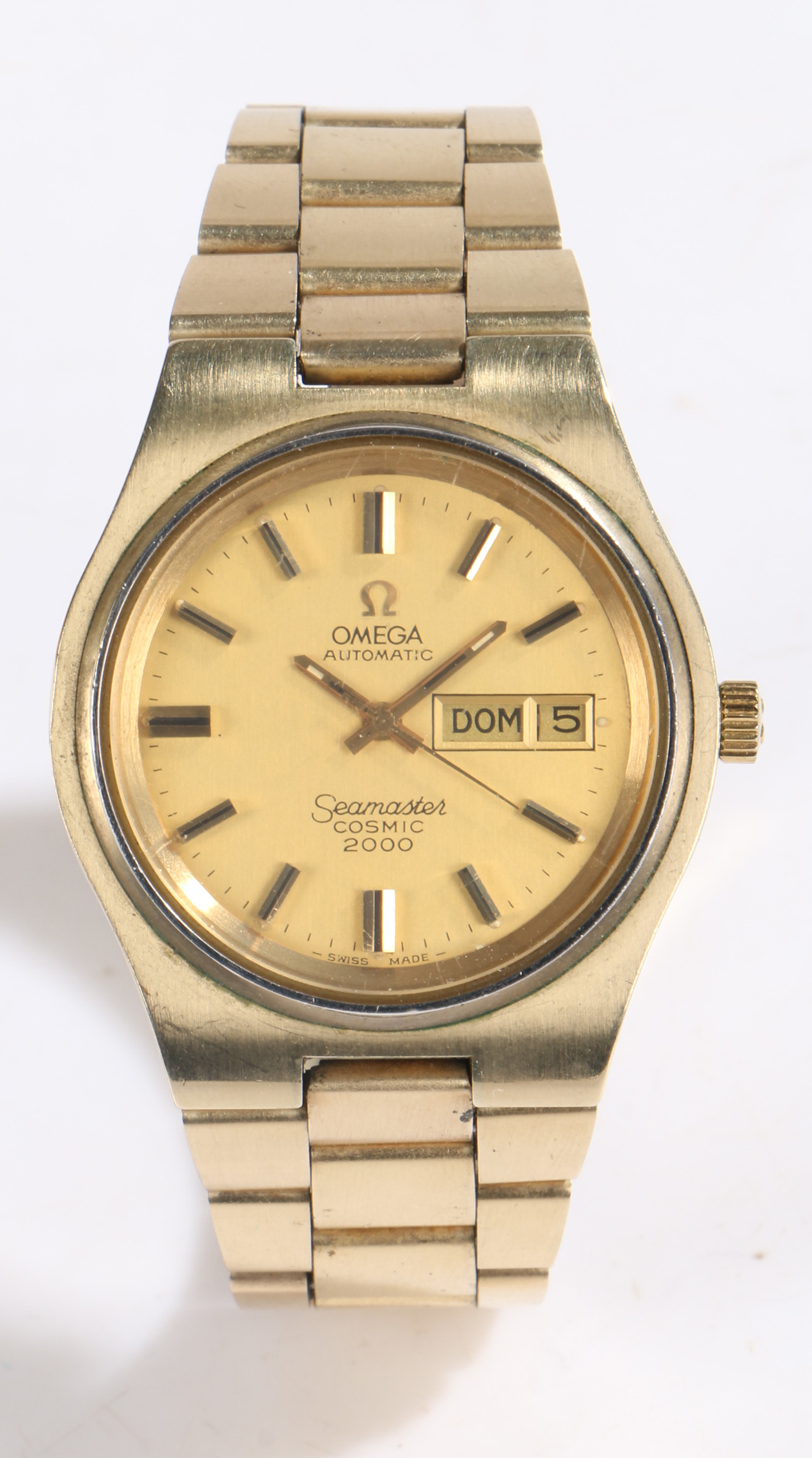 An Omega Seamaster Cosmic 2000 gentleman's gold plated wristwatch, the signed gilt dial with baton