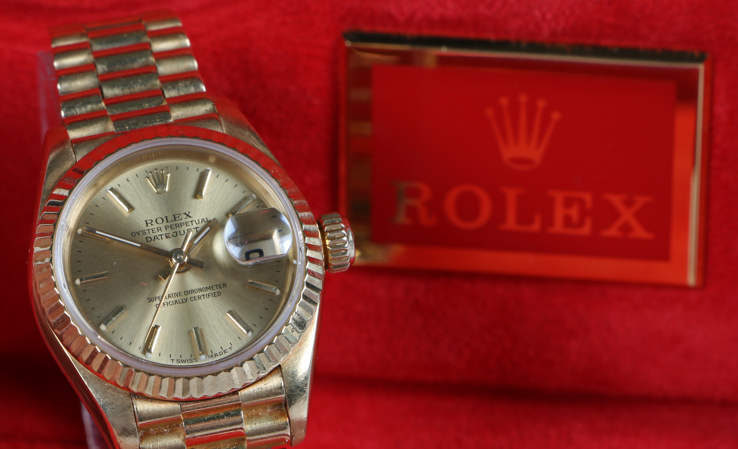 An 18 carat gold Rolex Datejust ladies wristwatch, model no. 69178, case no. T356XXX, circa 1996, - Image 2 of 3