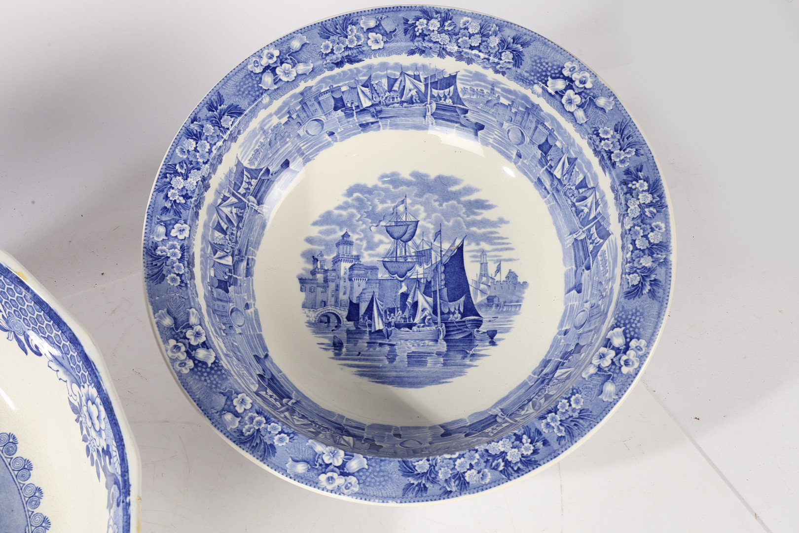 TWO LARGE BLUE AND WHITE TRANSFER DECORTAED BASINS/BOWLS. - Image 4 of 11