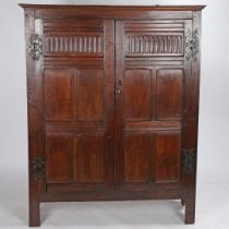 A 17TH/18TH CENTURY OAK CUPBOARD.