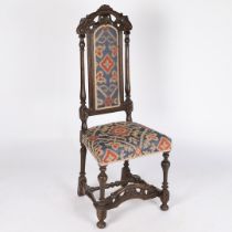 A LATE 17TH CENTURY WALNUT SIDE CHAIR.