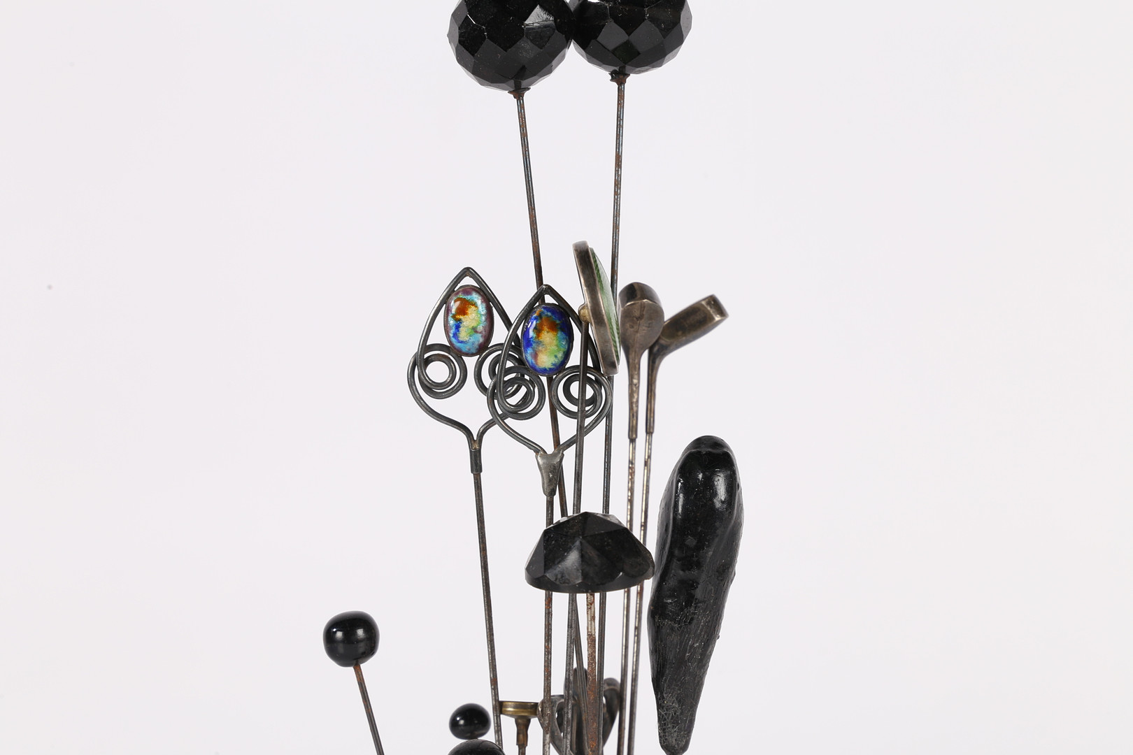GEORGE V SILVER HAT PIN STAND AND THIRTEEN HAT PINS (14). - Image 3 of 9