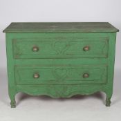 A 20TH CENTURY FRENCH PAINTED CHEST OF DRAWERS.