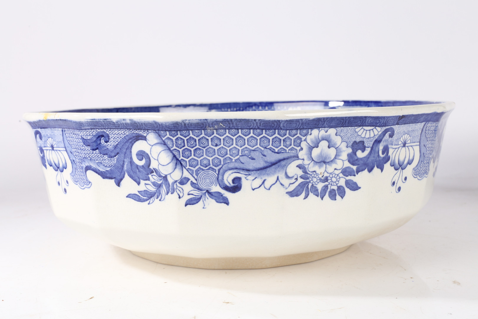 TWO LARGE BLUE AND WHITE TRANSFER DECORTAED BASINS/BOWLS. - Image 7 of 11