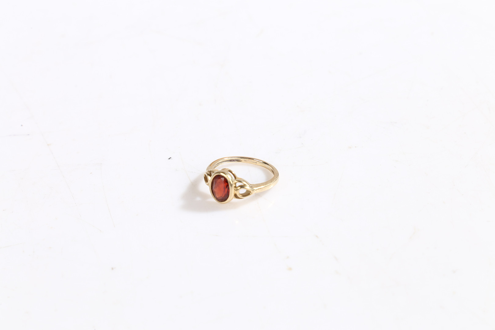 A 9 CARAT GOLD AND GARNET RING, A 9 CARAT GOLD AND OPAL RING (2). - Image 7 of 7