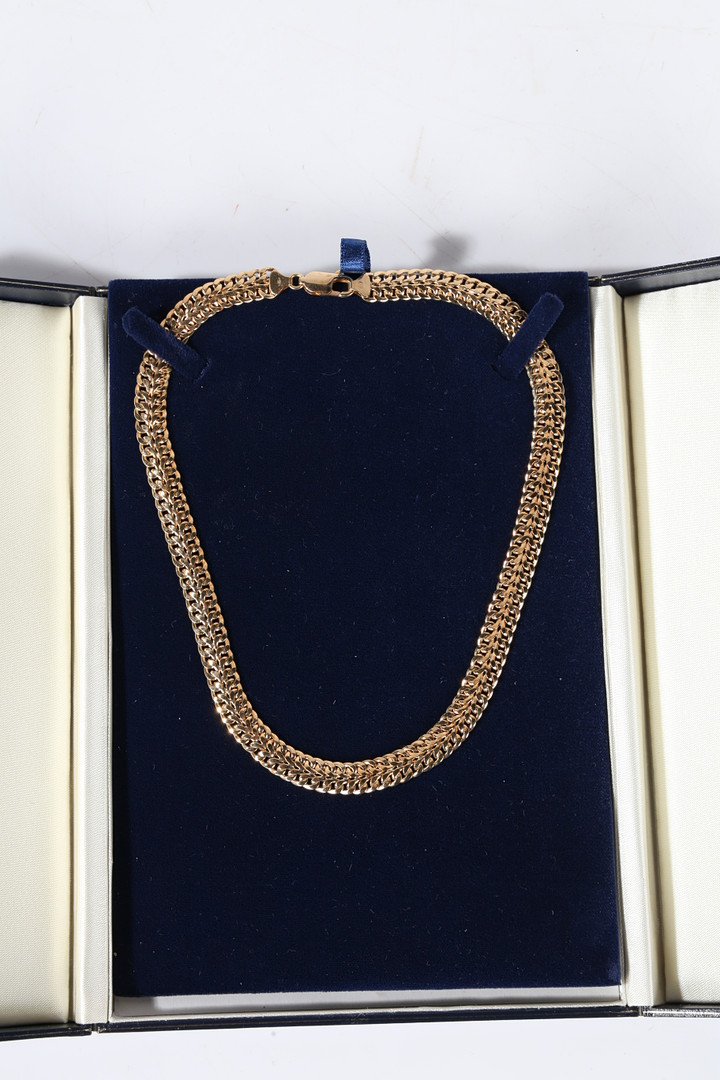 A 9 CARAT GOLD CHAIN-LINK NECKLACE. - Image 2 of 3