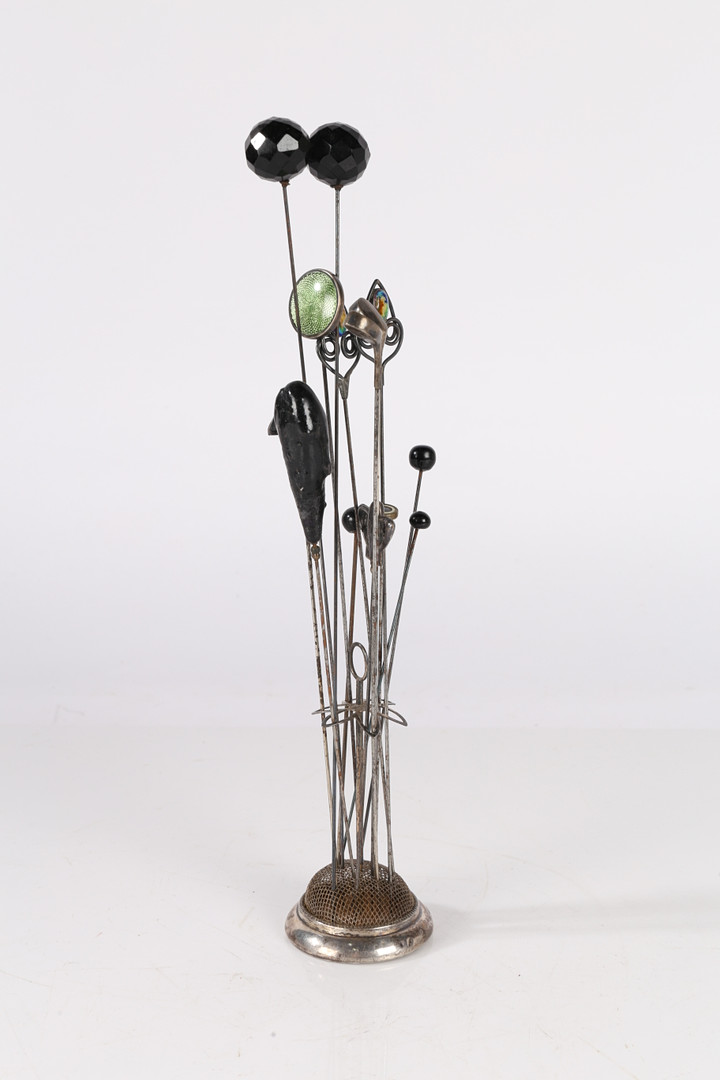 GEORGE V SILVER HAT PIN STAND AND THIRTEEN HAT PINS (14). - Image 6 of 9