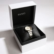 A SEIKO LADIES WRISTWATCH.