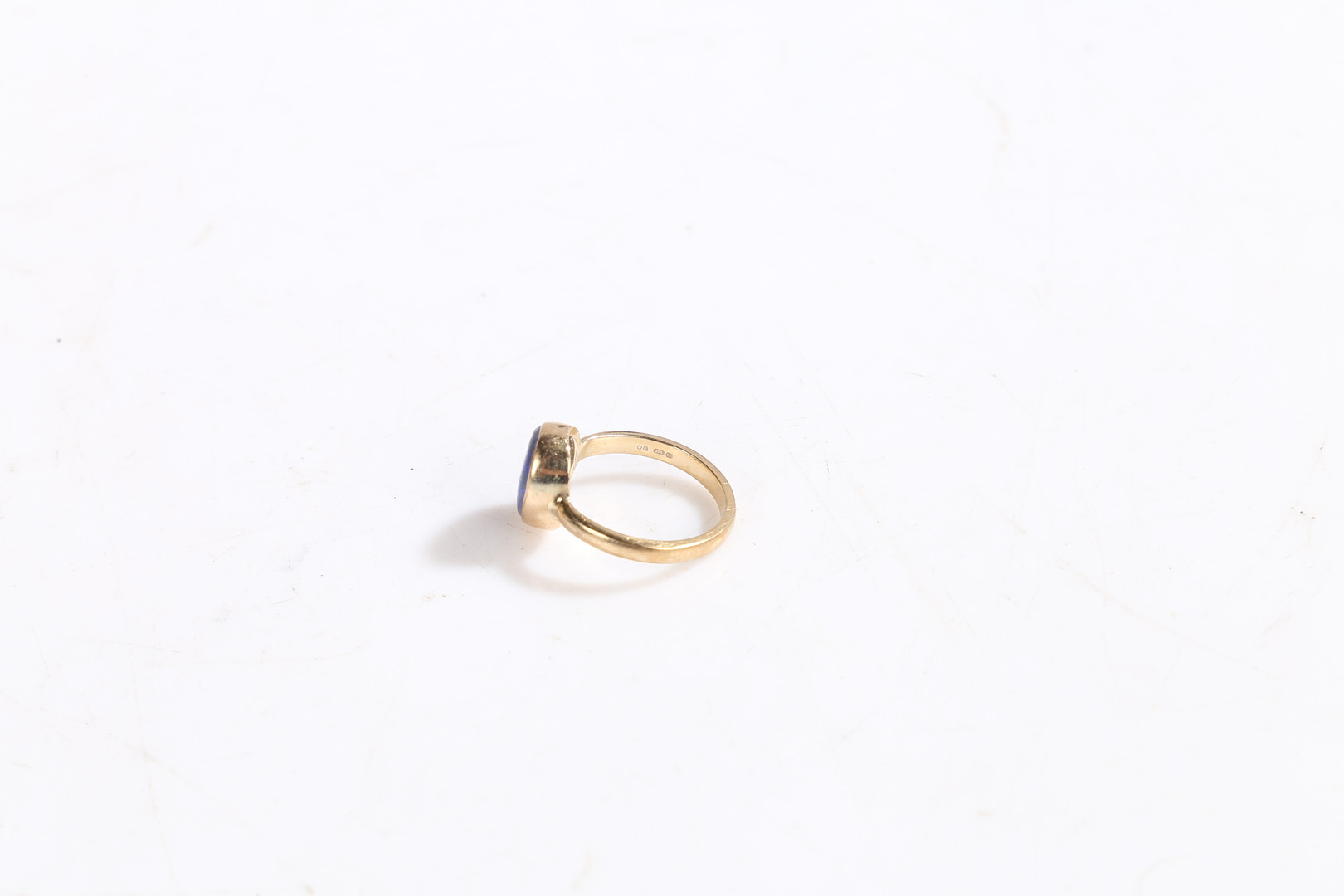 A 9 CARAT GOLD AND GARNET RING, A 9 CARAT GOLD AND OPAL RING (2). - Image 5 of 7