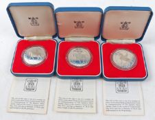 Three Queen Elizabeth II silver jubilee sterling silver crowns, 1977, cased with certificates (3)