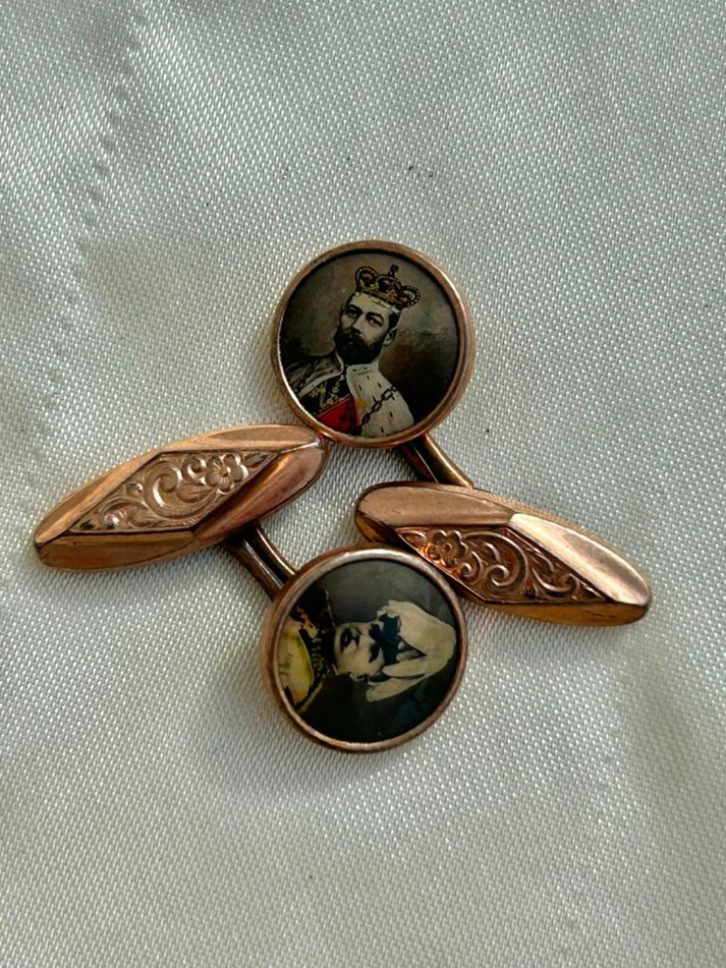 Boxed Coronation Cufflinks Set - Image 2 of 3