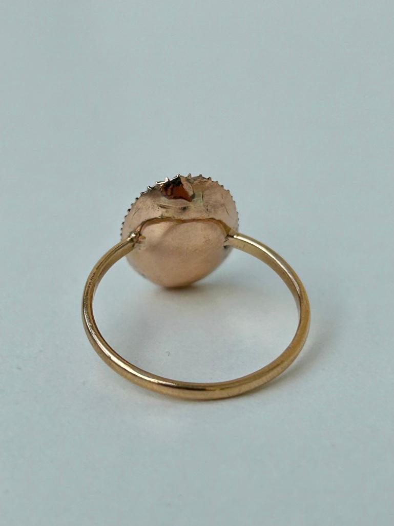 Foiled Yellow Paste and Pearl Yellow Gold Ring - Image 3 of 5