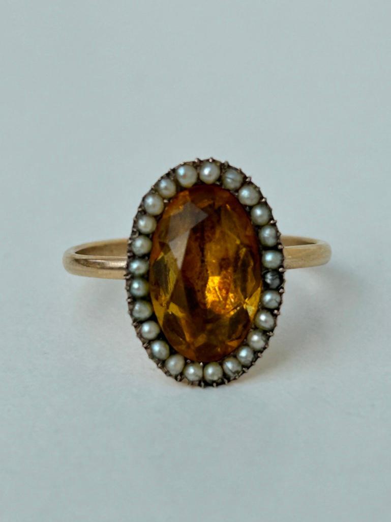 Foiled Yellow Paste and Pearl Yellow Gold Ring - Image 2 of 5
