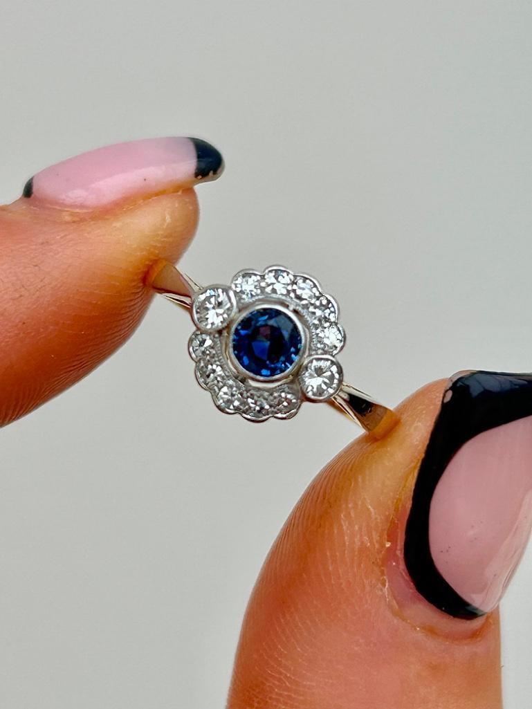 18ct Yellow Gold Sapphire and Diamond Flower Ring