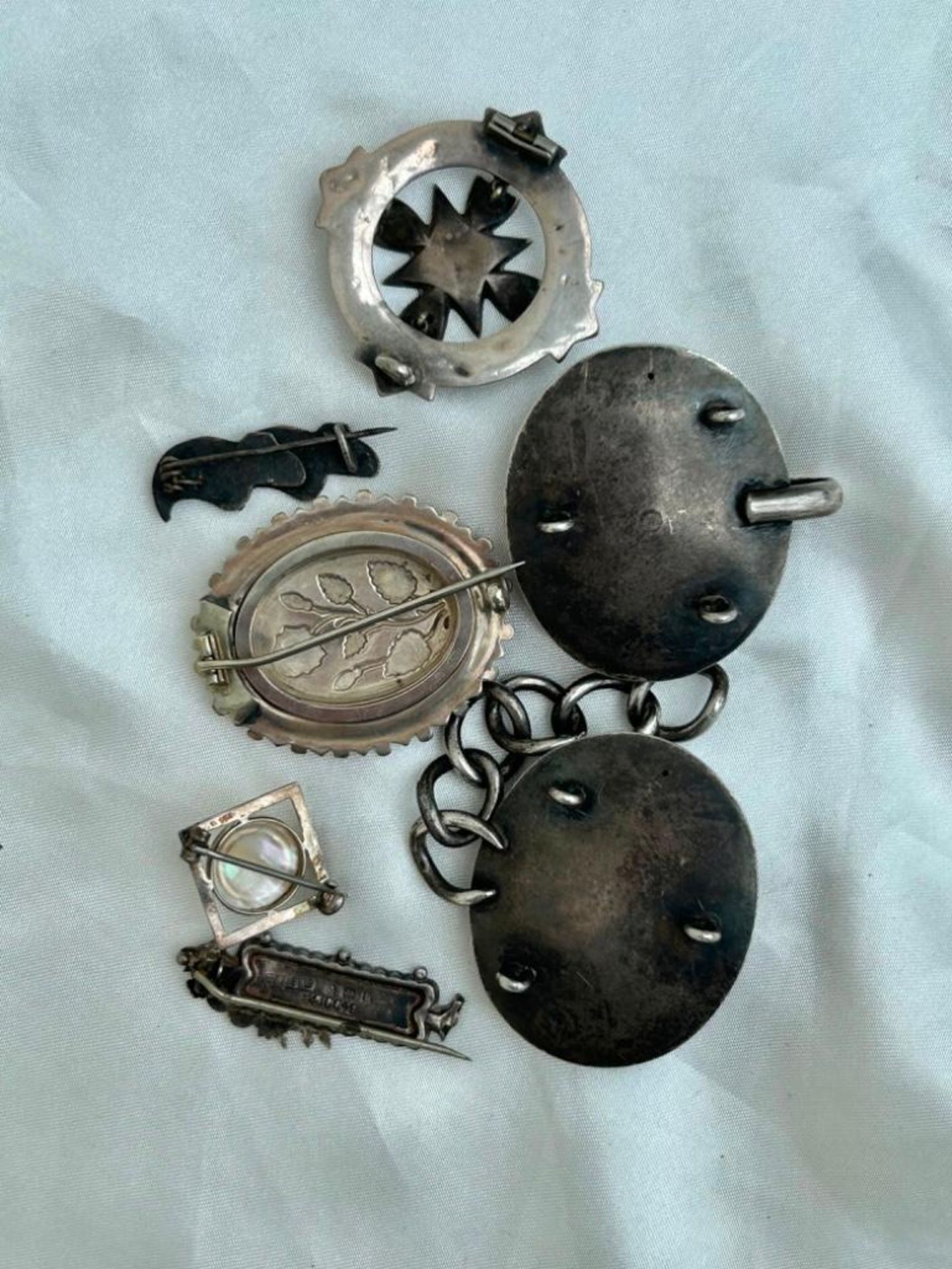 Mixed Lot of Antique Silver Brooches - Image 3 of 3