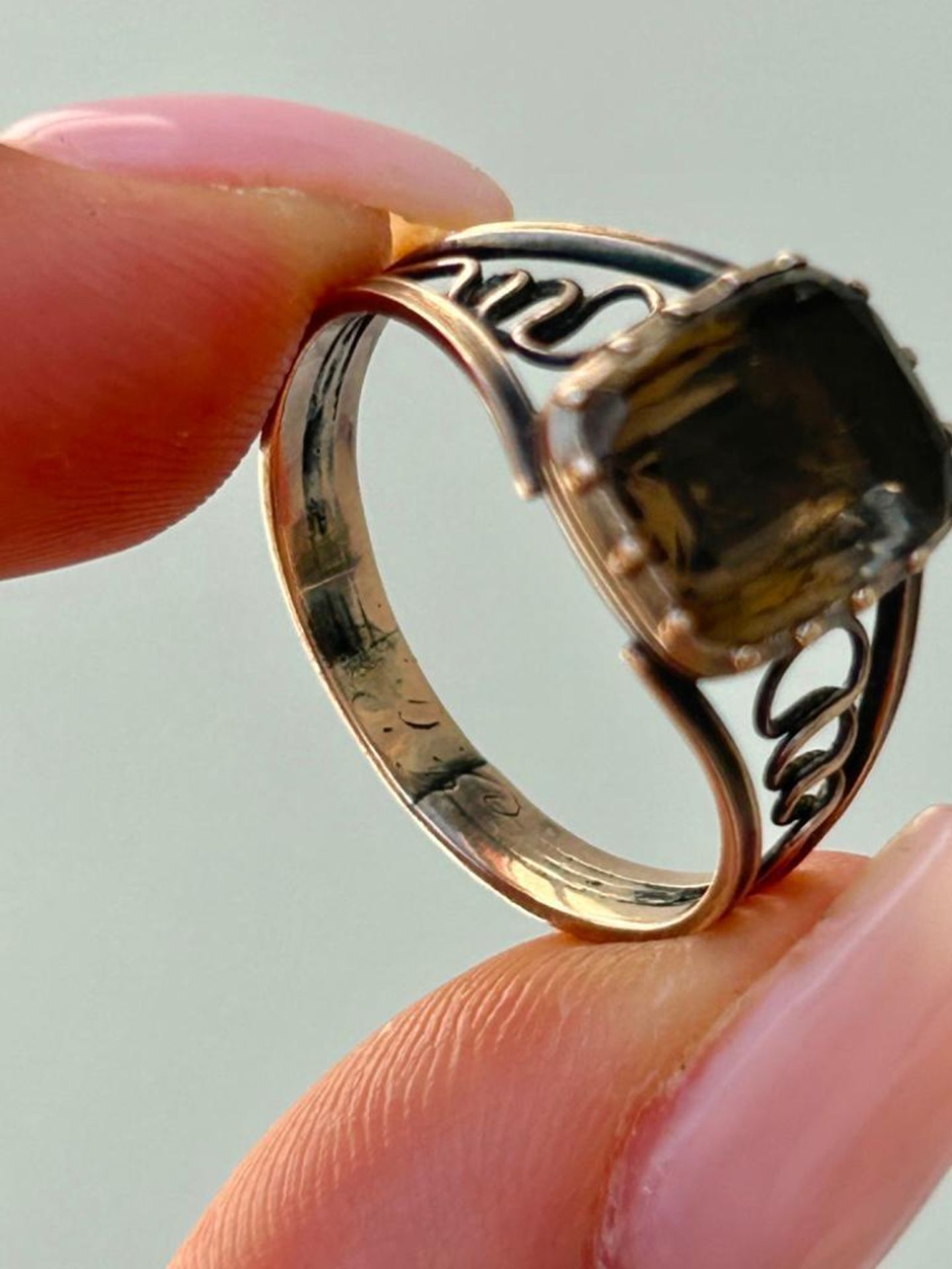 Georgian Era Quartz Large Ring in Gold - Image 7 of 7