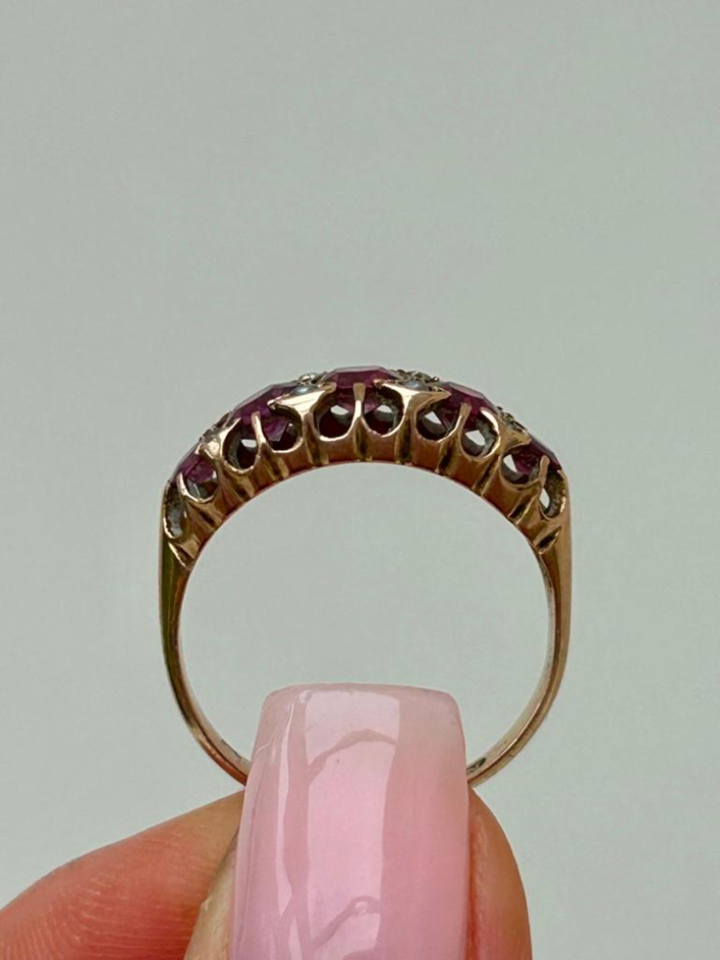 Antique 9ct Gold Ring with Pearl Spacers - Image 5 of 7