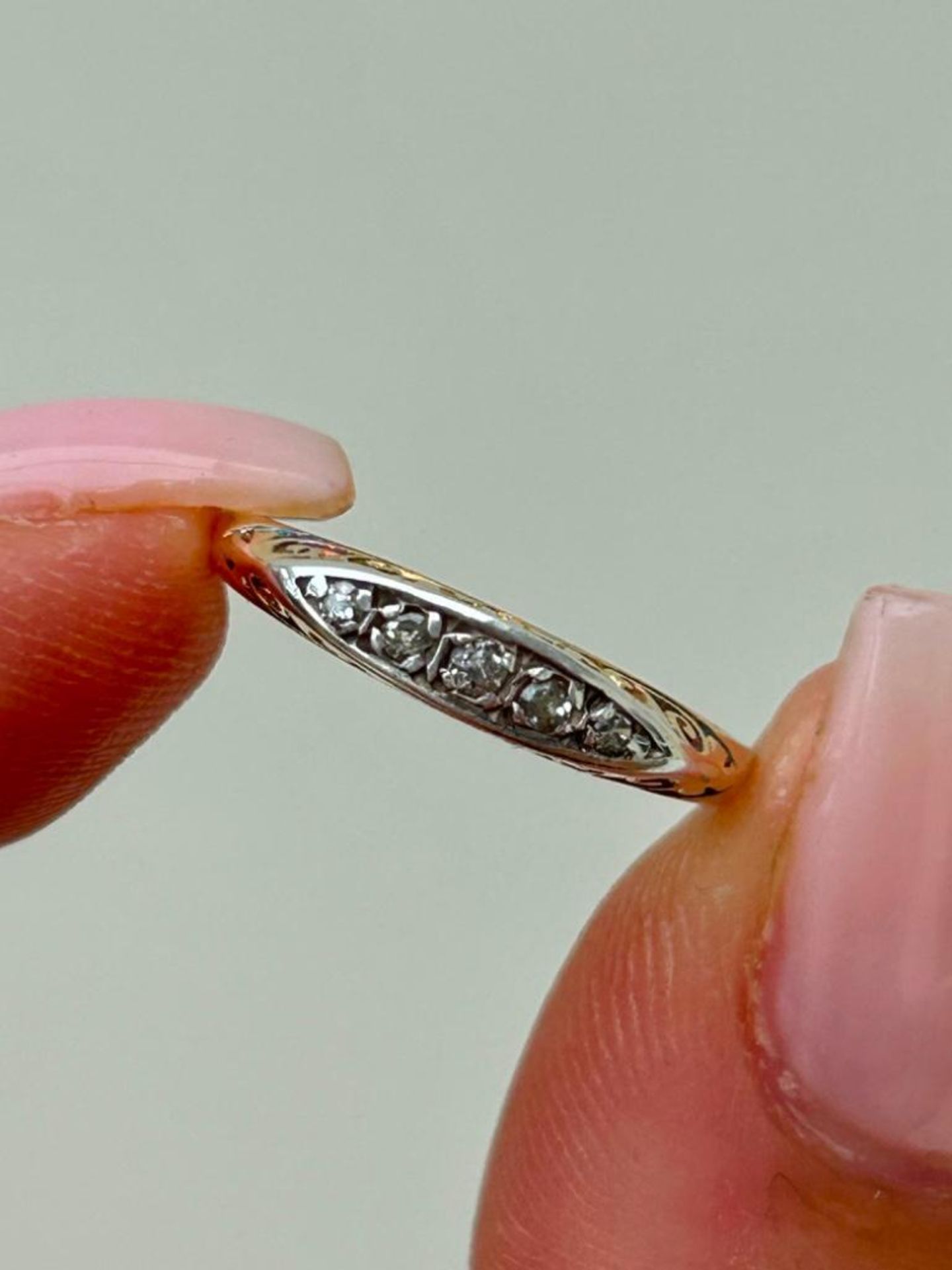 Sweet 9ct Gold Diamond 5 Stone Ring