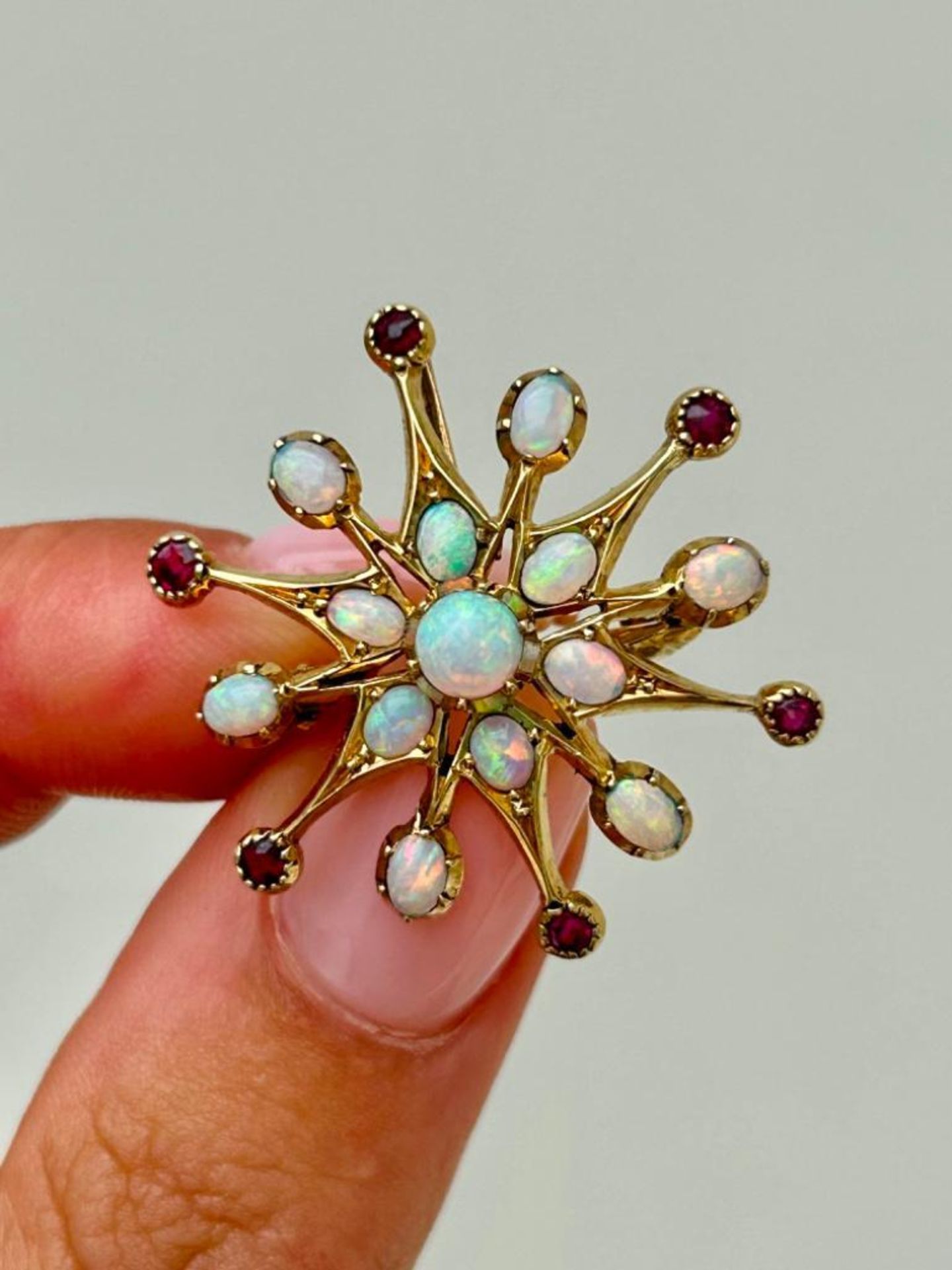 18ct Yellow Gold Ruby and Opal Starburst Brooch / Pendant