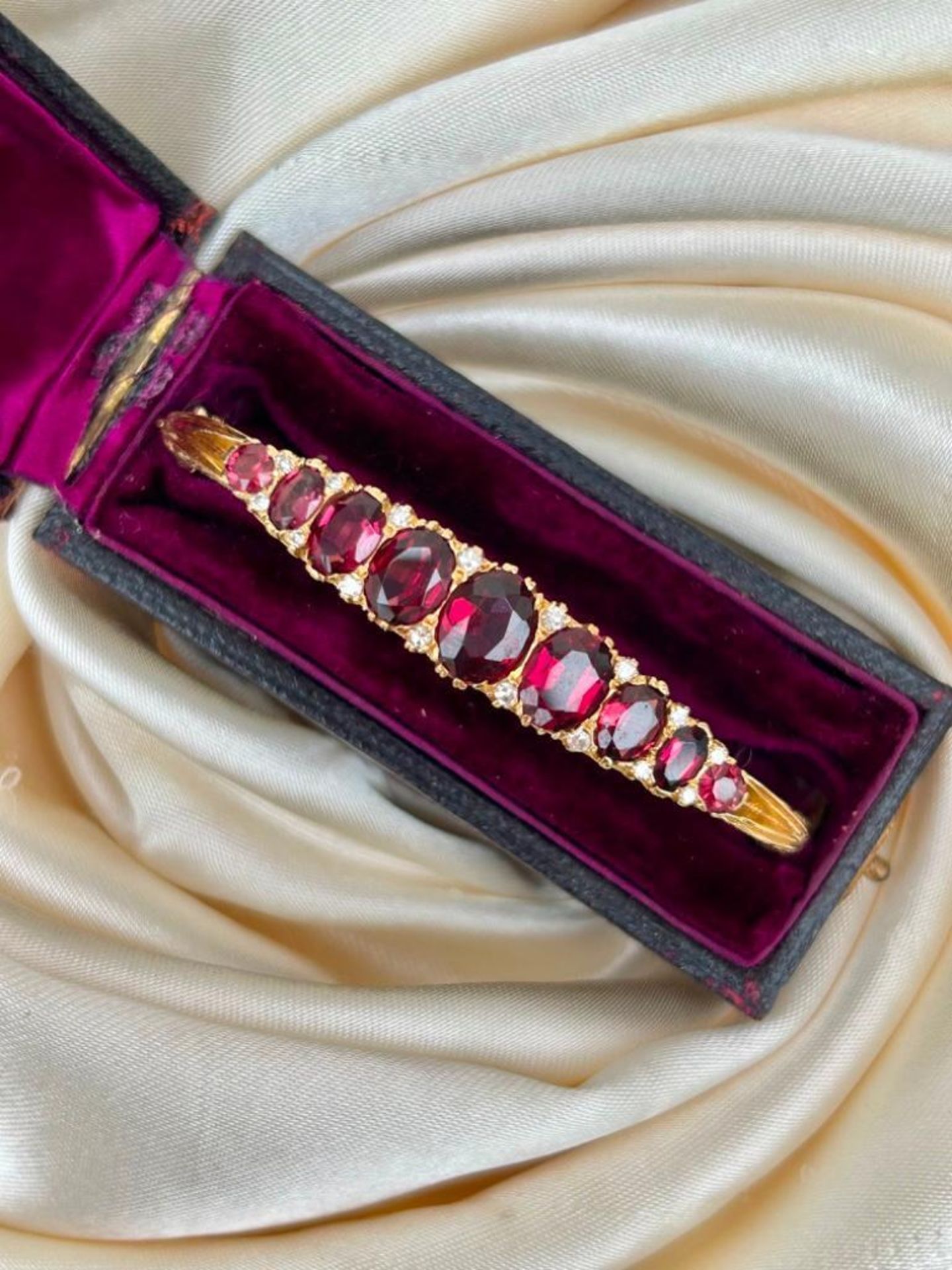 Antique Boxed 18ct Gold Tourmaline and Diamond Bangle - Image 5 of 10