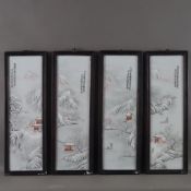Vier Porzellanpaneele mit Winterlandschaften - schmale hochrechteckige Porzellanplatten in Holzrahm