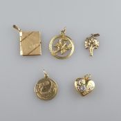 Fünf Goldanhänger/-medaillons & Goldkette - diverse Formen, Gelbgold 333/000, 1x Gelbgold 585/000 (