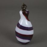 Glasflakon - Italien, 20. Jh., weißes Opalglas mit spiralförmigen violetten Fadeneinschmelzungen, K