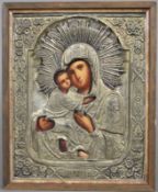 Ikone der Gottesmutter von Wladimir (Wladimirskaja) - Russland, Tempera auf Holz, Metalloklad reich