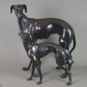Ein Paar Windhund-Figuren - anonymer Künstler 20. Jh.- vollrunde lebensgroße Darstellung einer Hünd