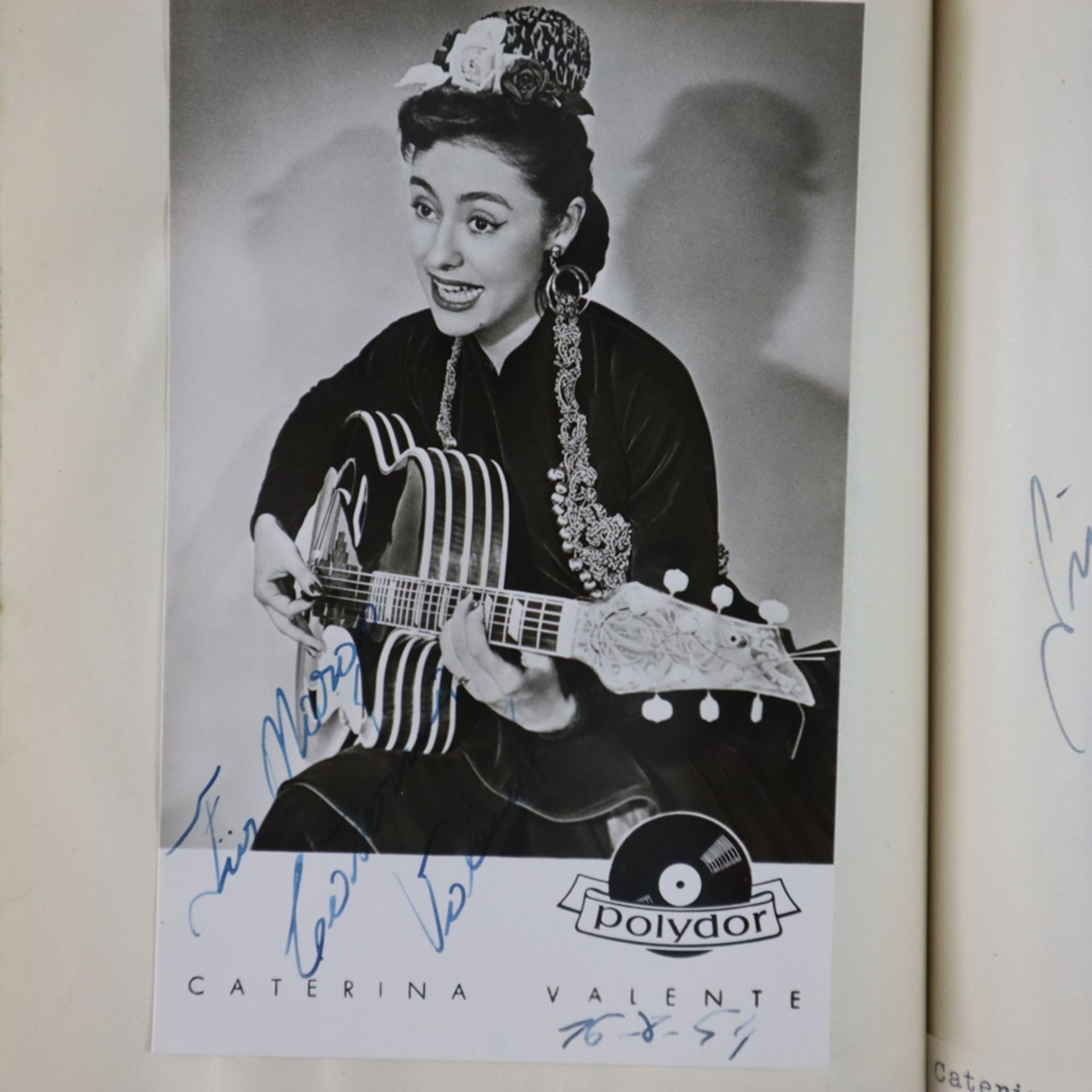 Zwei Autogramm-Alben aus den Jahren 1953 und 1954- sorgfältig von der Frankfurterin Margarete Kautz - Bild 2 aus 14